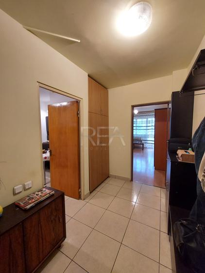 2 camere Vergului, et. 5, 52 mp, reabilitat