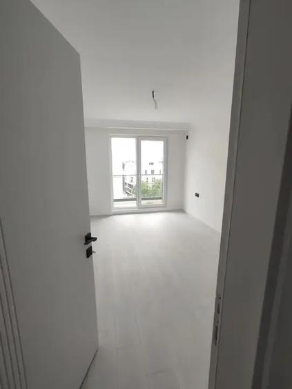 Apartament 3 camere MUTARE IMEDIATA metrou Nicolae Teclu comision 0%