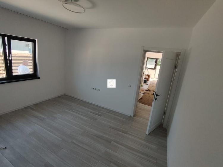 Casa 4 camere Darza