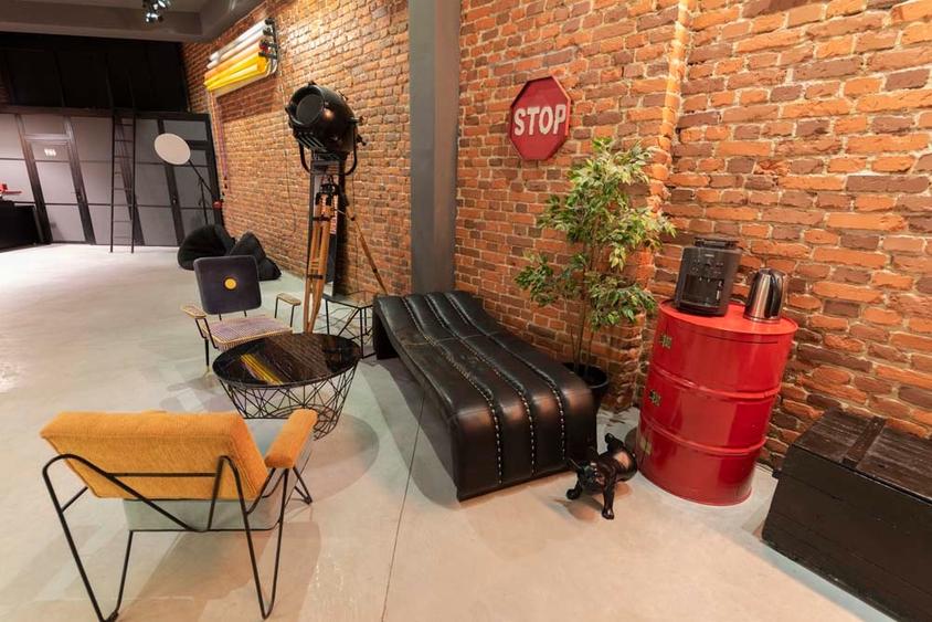 OPORTUNITATE ! Spatiu Comercial Special in Armenesc de Vanzare