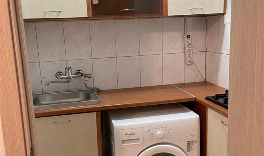 Garsoniera, Piata Alba Iulia