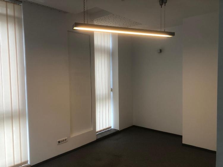 Piata Unirii Bd Coposu Spatiu birou in cladire moderna