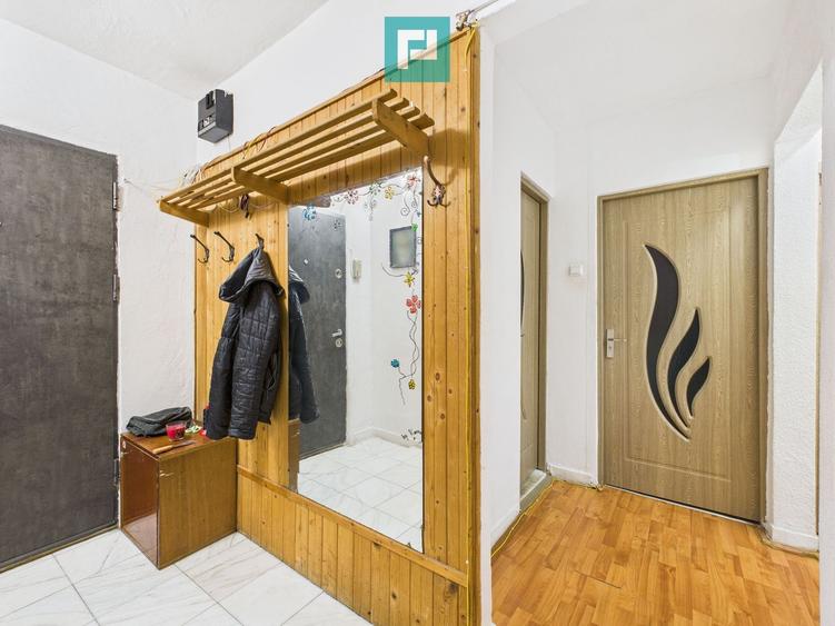 Apartament spațios cu 3 camere, decomandat