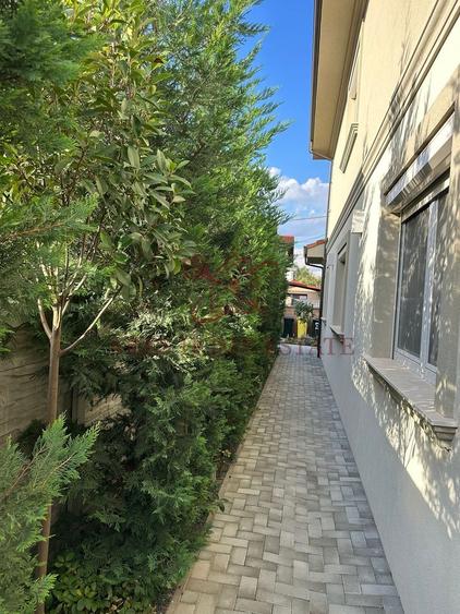Casa in stil mediteranean, ultrafinisată 5 camere, 3 bai + curte.