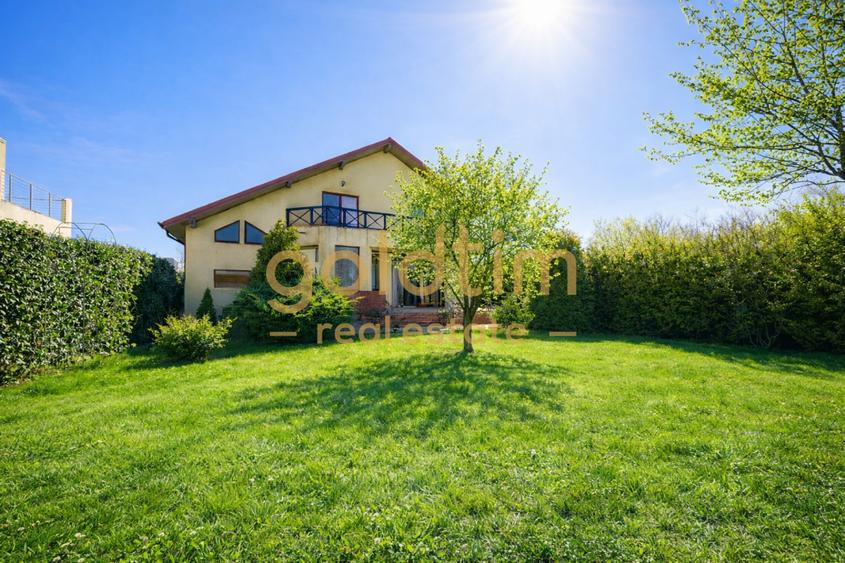 SUPERB/ VILA INDIVIDUALA/ GARAJ/ GRADINA MATURA