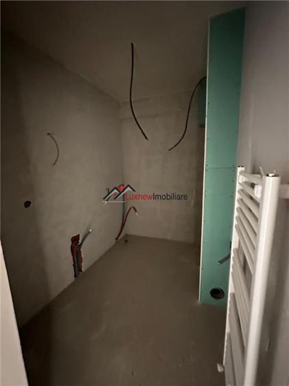 Apartament semifinisat in Floresti, 55 mp plus balcon, etaj intermediar Tva taxa