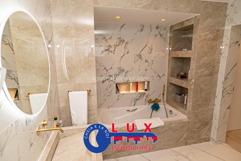 ID 6613 DE VÂNZARE - Vila de LUX - Zona 9 Mai - 8