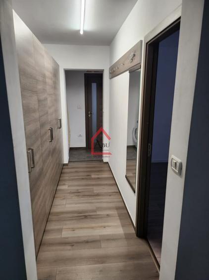 Apartament 2 camere , Podu Ros, eetaj intermediar