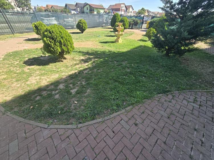 Curte proprie. Decomandat. Bucatarie inchisa. Mobilat si utilat.