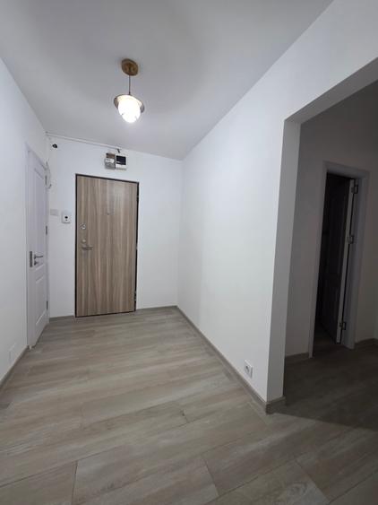 Apartament cu 3 camere de inchiriat in zona Piata Resita