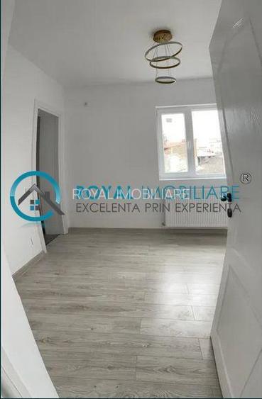 Royal Imobiliare - Vanzare apartament 3 camere zona Central - 4