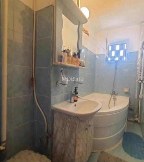 vânzare apartament 2 camere zona Km 4-5 mobilat utilat 40 mp
