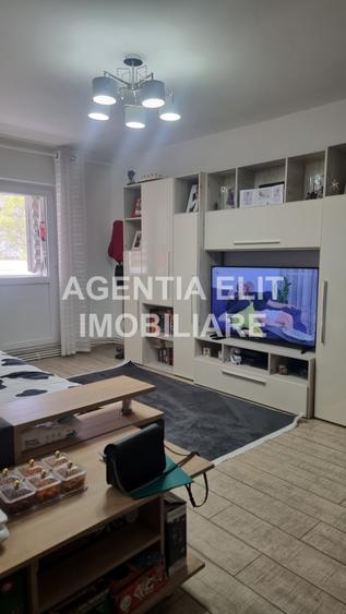 Apartament 3 camere, zona Grivita, renovat total
