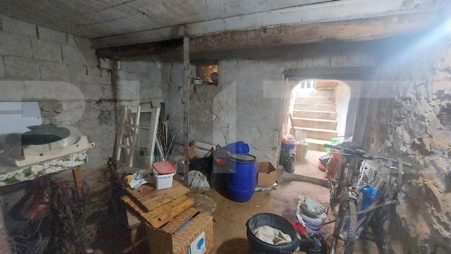 Casă solidă, teren de 2.800 mp cu livada - Aninoasa