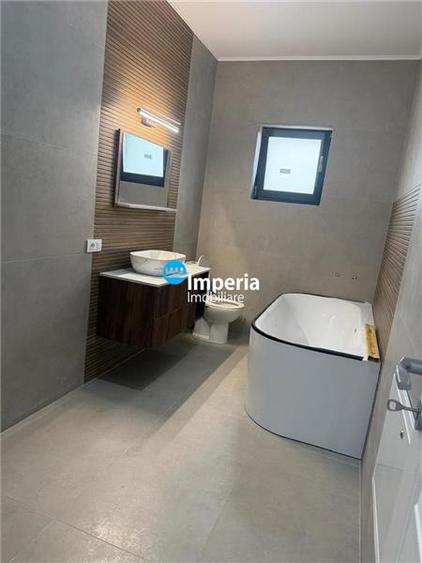 Casa 3 cam, 2 bai, Beci, canalizare, Ciurbesti Miroslava