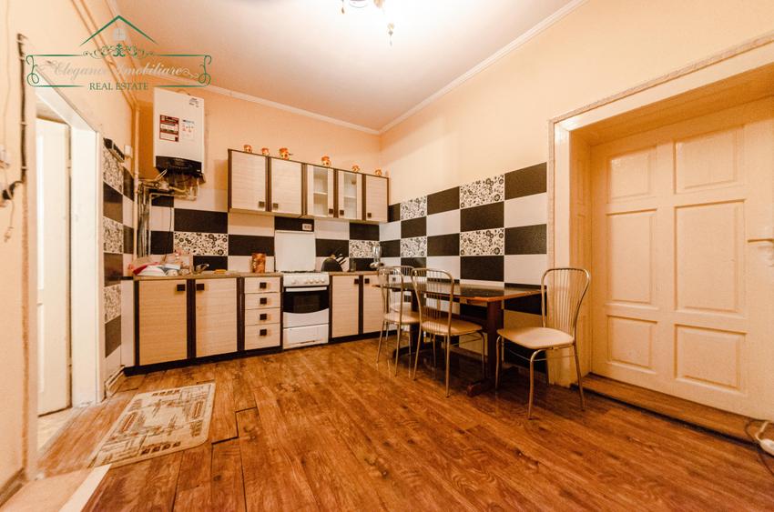 Apartament spațios cu 4 camere și centrală proprie, zona Centrala, Arad