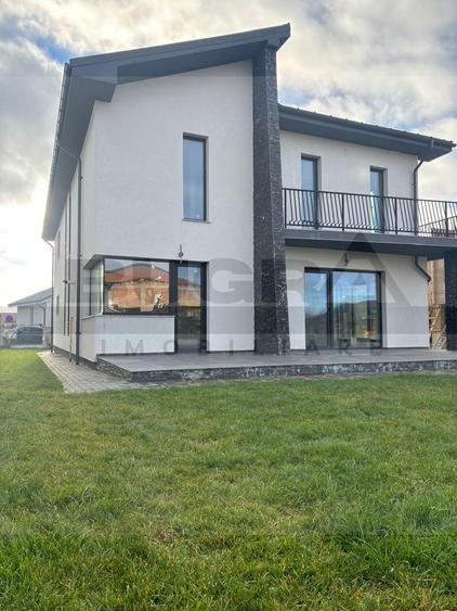 Casa individuala 205 mp, 4 dormitoare, 716 teren, Chinteni