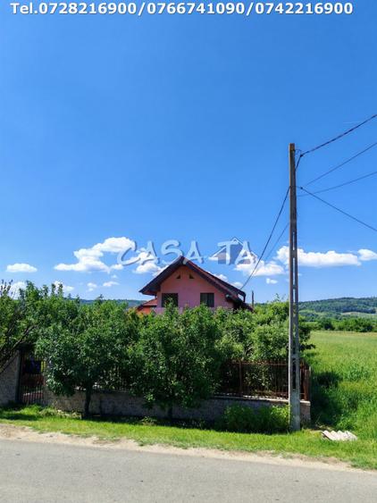 Casa situata in Samarinesti, sat Valea Bisericii