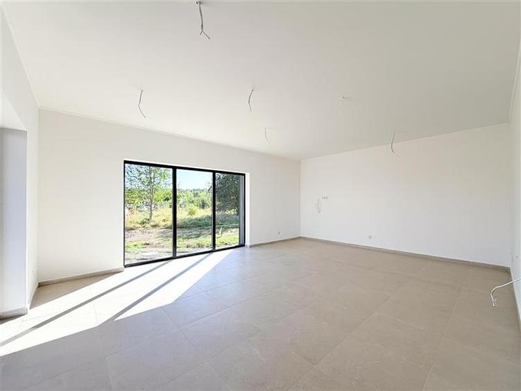 Spatiul unei case tip duplex, confortul unui camin modern, Sfantu Gheorghe, Joka