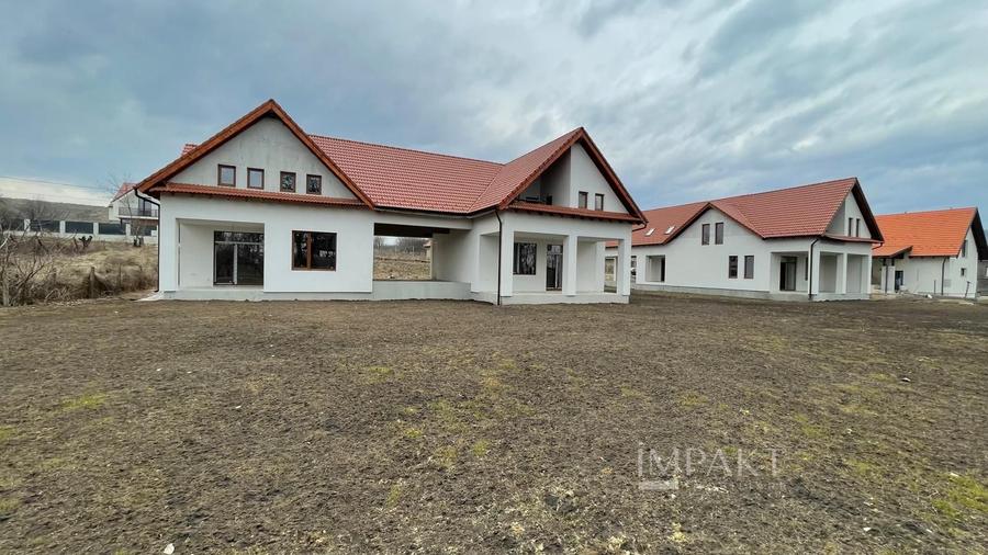 Duplex semifinisat de vanzare in Aiton – 148 mp, teren 800 mp