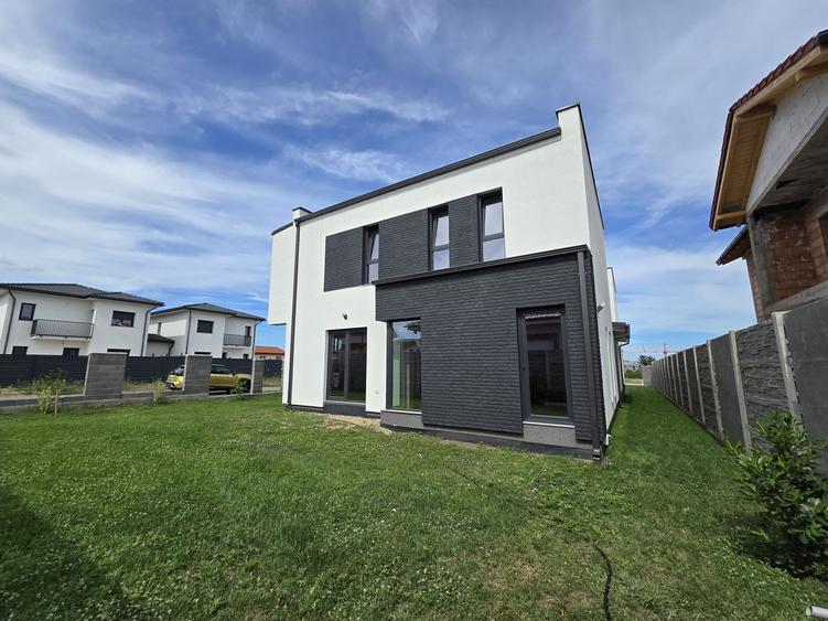 Duplex despartit de camera tehnica, Dumbravita, 3 Dormitoare, 3 Bai,Zona Retrasa