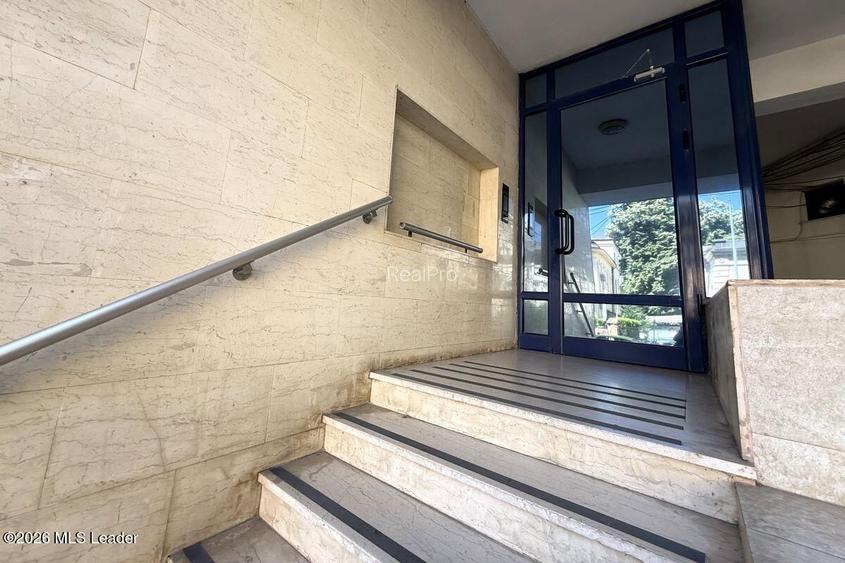 Polona - Duplex 256 mpu, 6 camere, etaje 6+7, panorama, terase 52 mp - 38