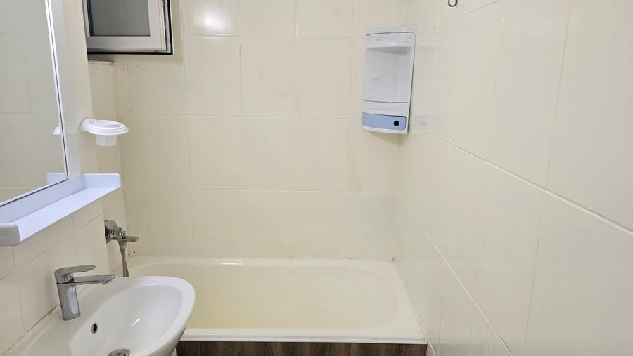 Inchiriez apartament 3 camere in Deva, zona Licee (Titu Maiorescu), parter,