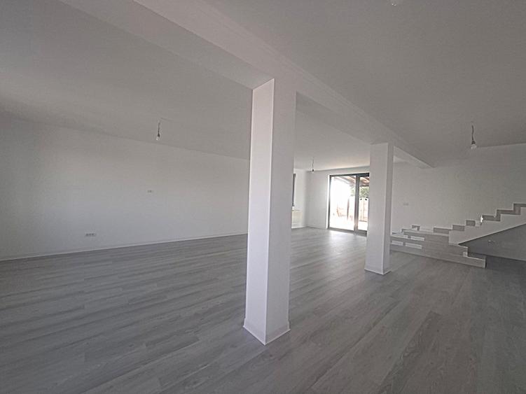 Oportunitate Unică! Vilă de Lux Super-Spațioasă din Cărămidă | Domnești, Ilfov!