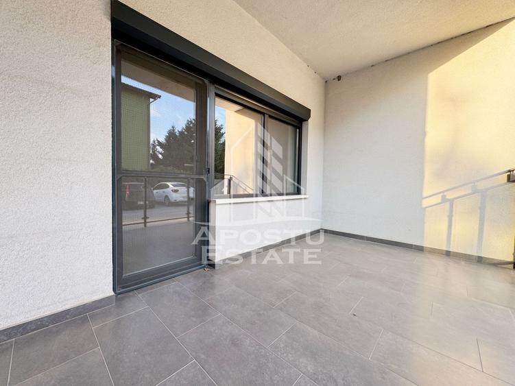 Apartament 3 camere de vanzare, terasa, zona Braytim