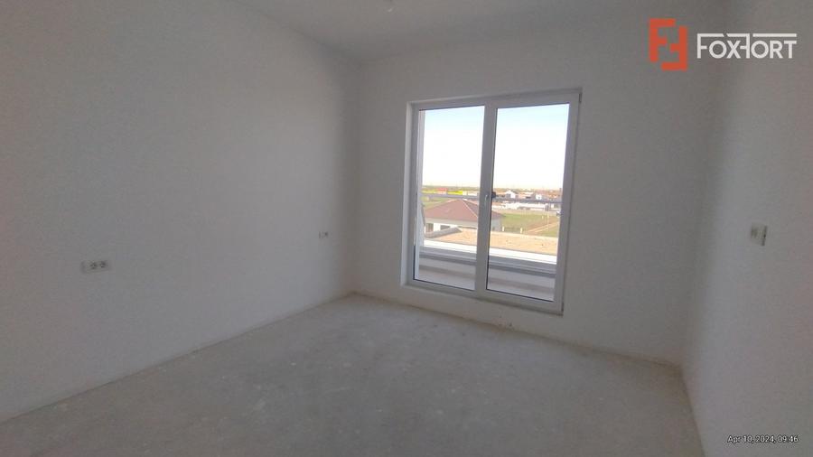 Apartament 3 camere, zona Torontalului - Etaj retras