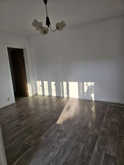 Apartament 3 camere | Gorjului – Militari | Etaj 3 | Bloc reabilitat