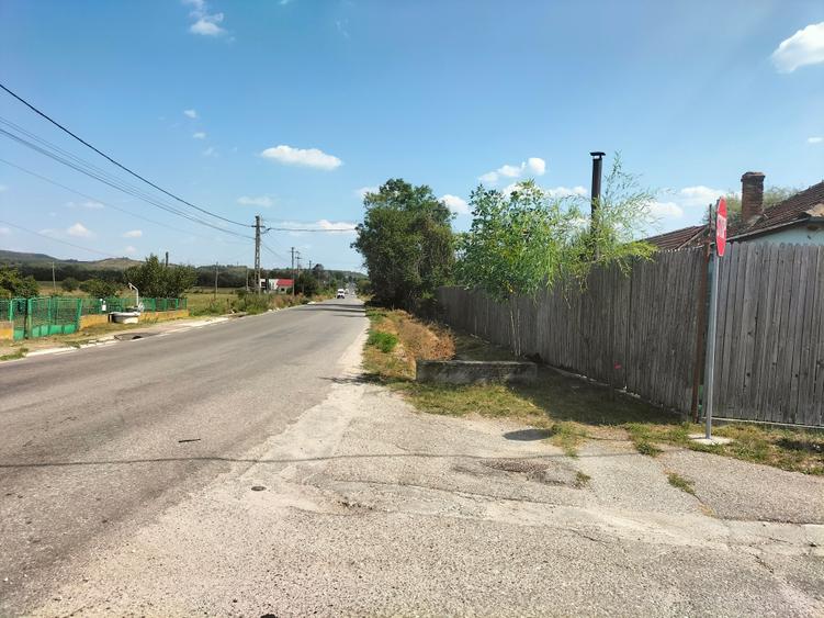 Oportunitate investițională – Teren intravilan de vânzare în Mioveni, cartier Cl