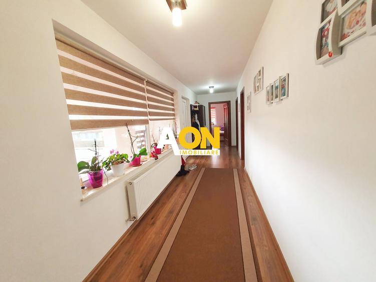 Casa pt 2 familii sau pt. clinica medicala, 8 camere, 486 mp teren