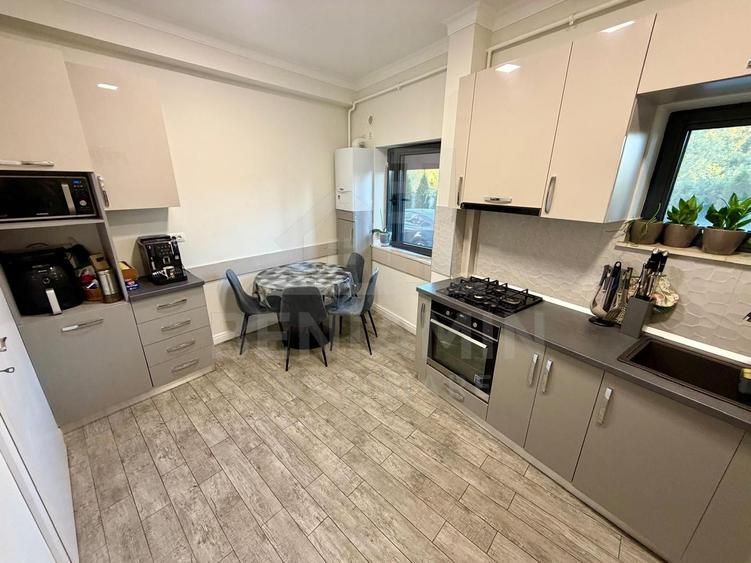 Apartament decomandat deosebit 3 camere 2 bai bloc 2020 cu parcare