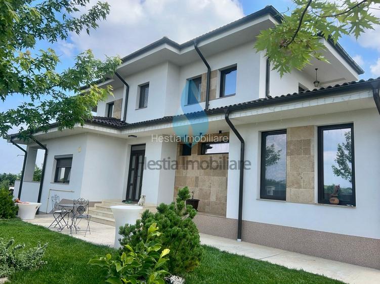Vila eleganta cu patru camere, Bucium-Iasi.