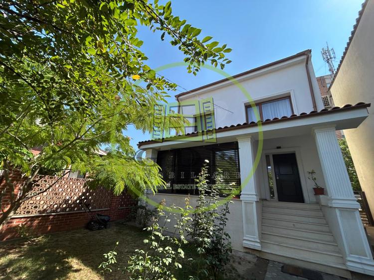 Casa P+1+M, 370 MP teren, 225 MP utili, Central