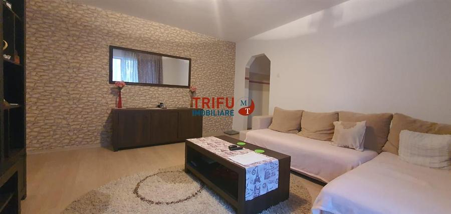 Apartament spatios cu 3 camere, 63 mp utili, etaj intermediar, zona Mercur – Alb