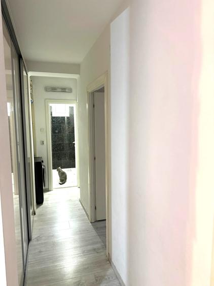 Apartament cu 4 camere 90mp+garaj sub bloc finisat mobilat 150000 eur neg