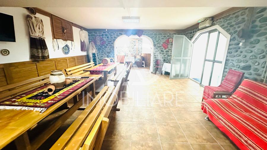 Vânzare vilă spațioasă în Târgu-Jiu , Bld Ecaterina Teodoriu