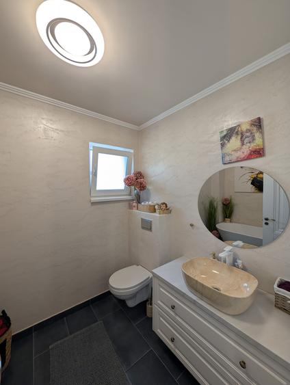 Duplex cu demisol si 2 terase, ultrafinisat, zona linistita, Floresti
