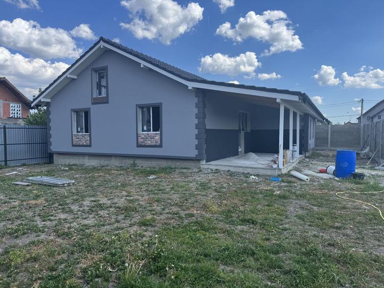 Casa Individuala Sanmihaiu Roman,Parter,4 Camere,2Bai,Toate Utilitatile