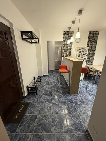 2 Camere Bloc Raebilitat Zona Gorjului