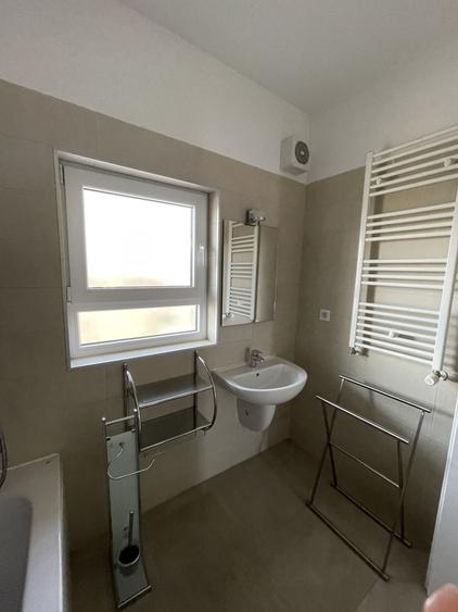 2 Camere I OTOPENI I Loc De Parcare I Balcon mare