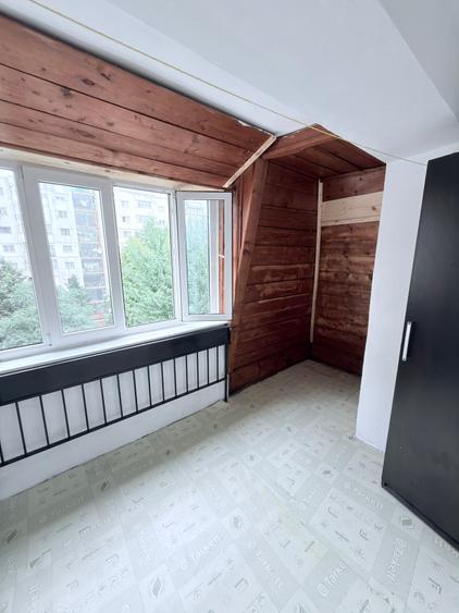 Apartament 4 camere ultracentral zona Junior
