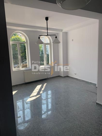 Dacia - Vasile Lascar I Vila 9 camere I Renovata recent