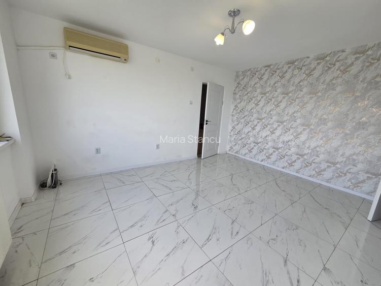 Particular, vand apartament 3 camere proaspat renovat Stefan cel Mare - 2