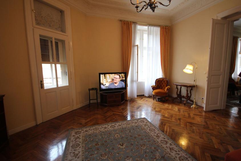 APARTAMENT DEOSEBIT IN ZONA CENTRALA