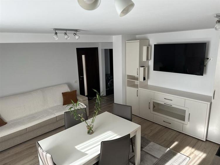 Apartament cu 2 camere, spatios si decomandat, in zona Scriitorilor