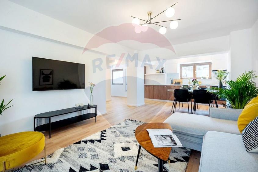 Vedere Panoramică | 3 Camere 77mp Ultra-Modern | Piata Unirii