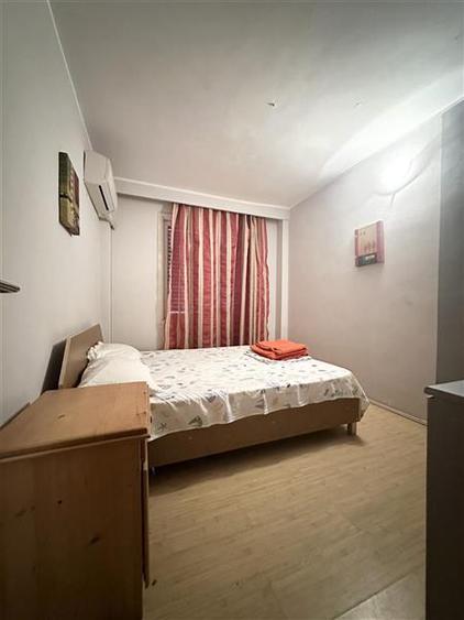 Pensiune 15 camere in a Doua Linie la Mare, zona Pescaria lui Matei
